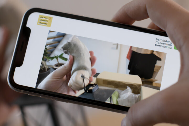 Bewertung von Anfragen via Video – Die Schweizerische Post bewertet Kundenanfragen mittlerweile mittels Live Video und führt so zu einer höheren Kundenzufriedenheit.